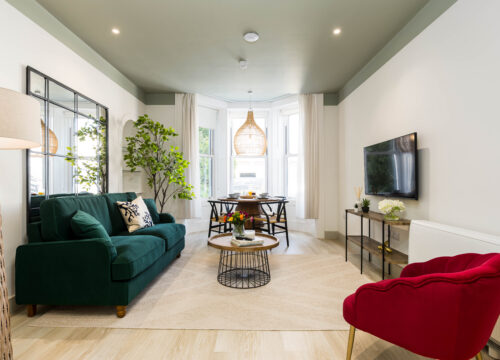 Pelican House, Apartment Five